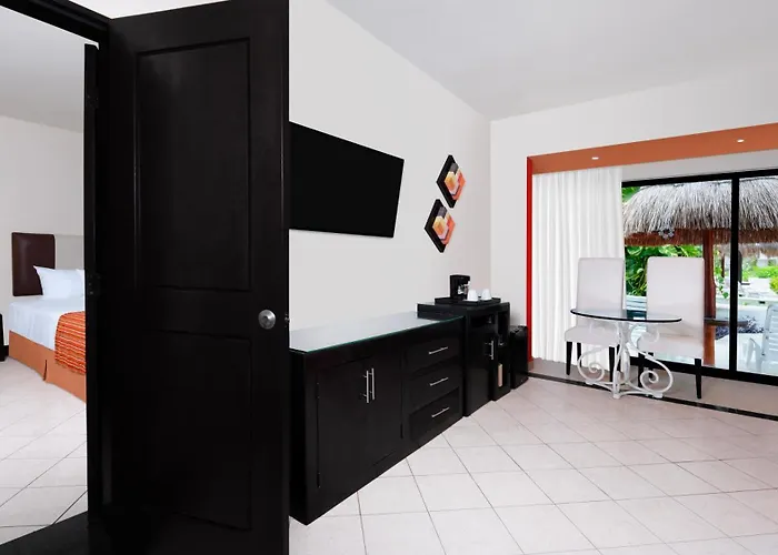Grand Oasis Riviera 4*