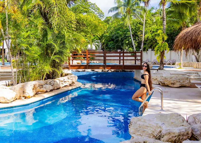Grand Oasis Riviera Resort