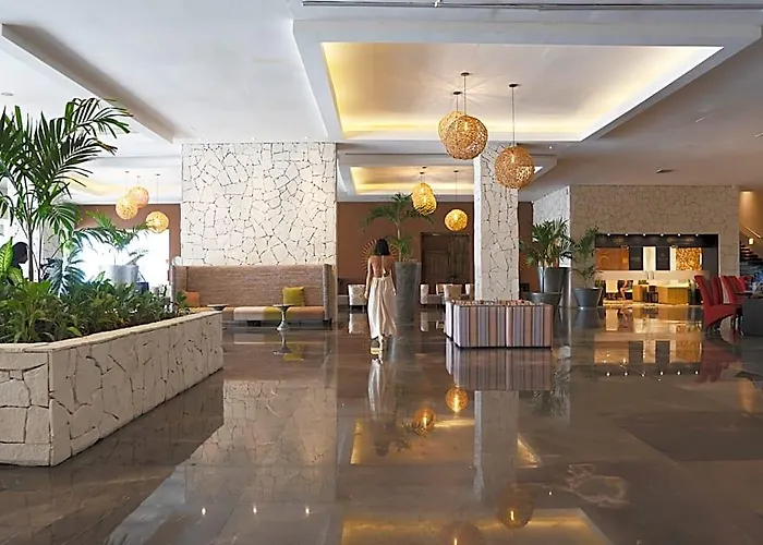 Grand Oasis Riviera