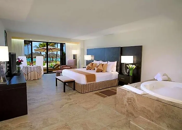 Grand Oasis Riviera Resort