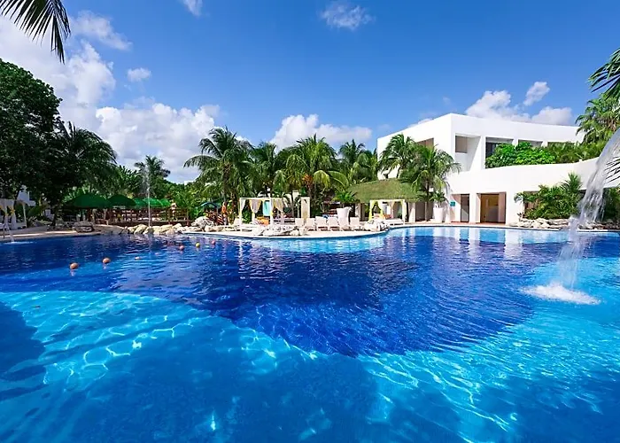 Grand Oasis Riviera 4*