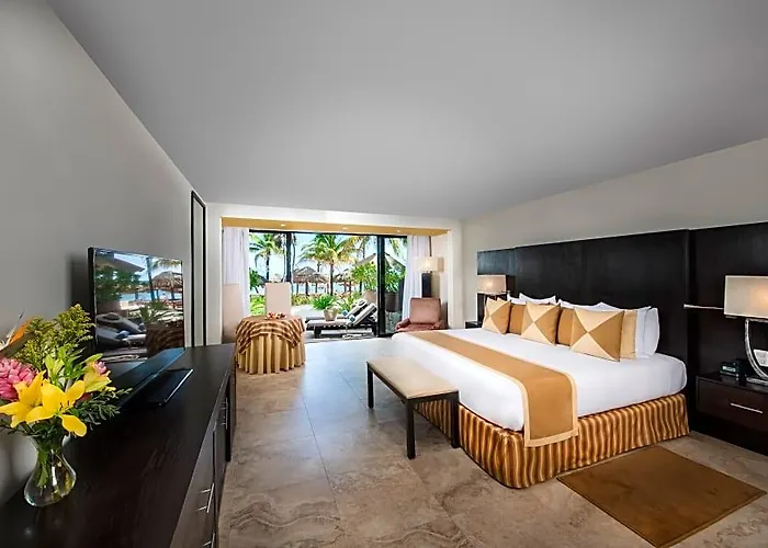 Grand Oasis Riviera Resort
